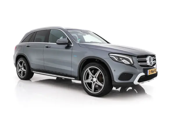 350e 4MATIC Premium Plus Plug-in Aut. *LEATHER | FULL-LED | BLIND-SPOT | HEATED-SPORTSEATS | CAMERA | KEYLESS | AIR-SUSPENSION | ADAPTIVE-CRUISE | PRIVACY-GLASS | NAVI-FULLMAP | 20''ALU*