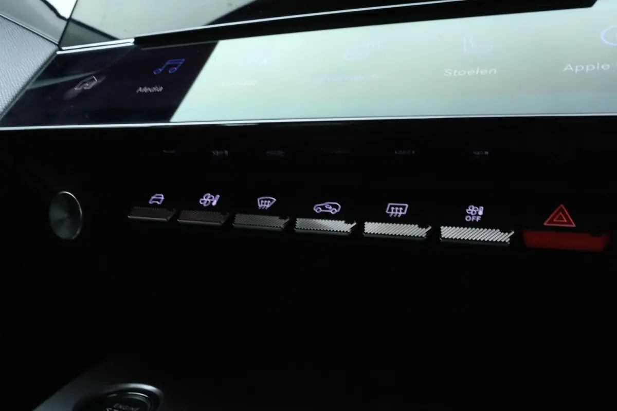 1.2 Hybrid 145 e-DCS6 Allure | Adaptieve Cruise | AGR | Stuur+Stoelverwarming | Camera | Keyless | Navi | Carplay
