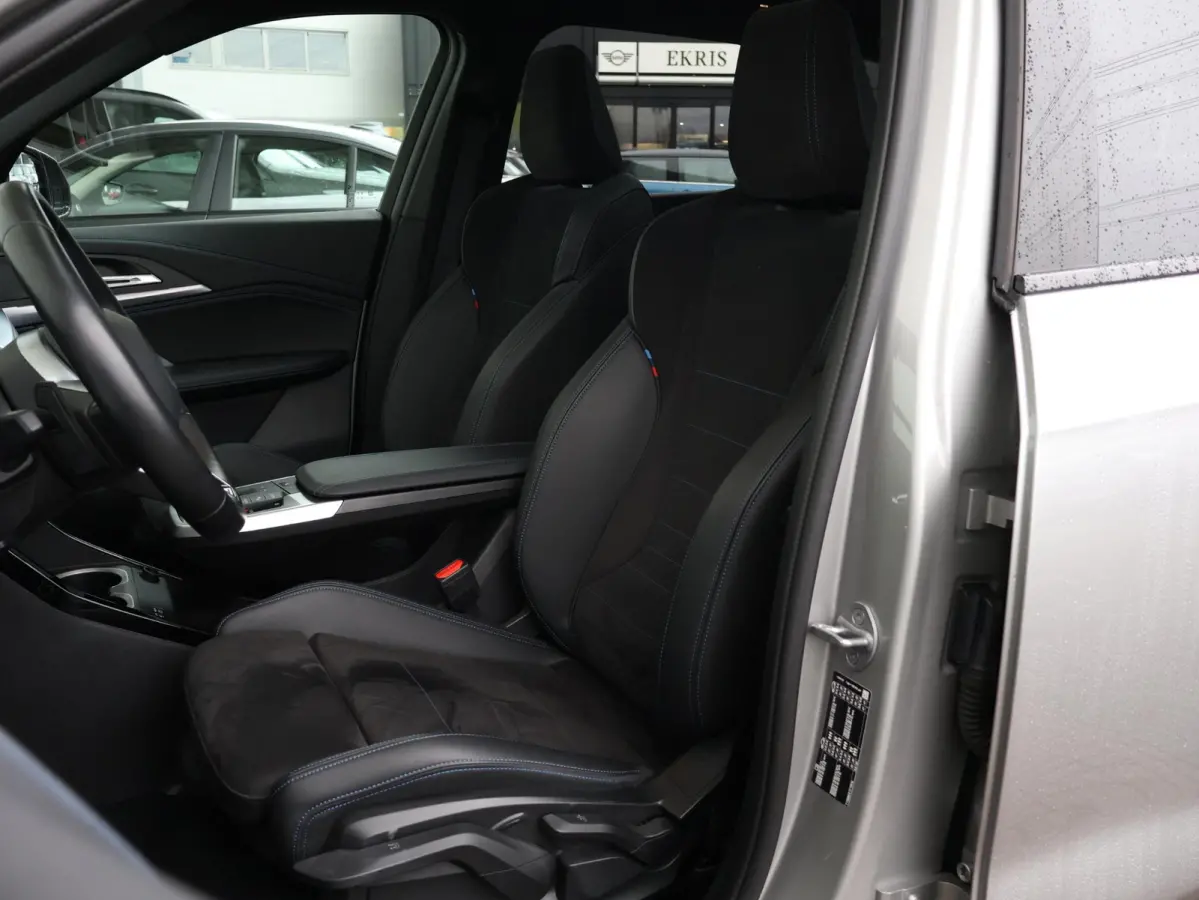 sDrive20i M Sportpakket/ Stuurwielrand verwarmd/ Comfort Access/ Achteruitrijcamera/ Panoramadak/ Sportstoelen/ Stoelverwarming/ Driving Assistant Plus /