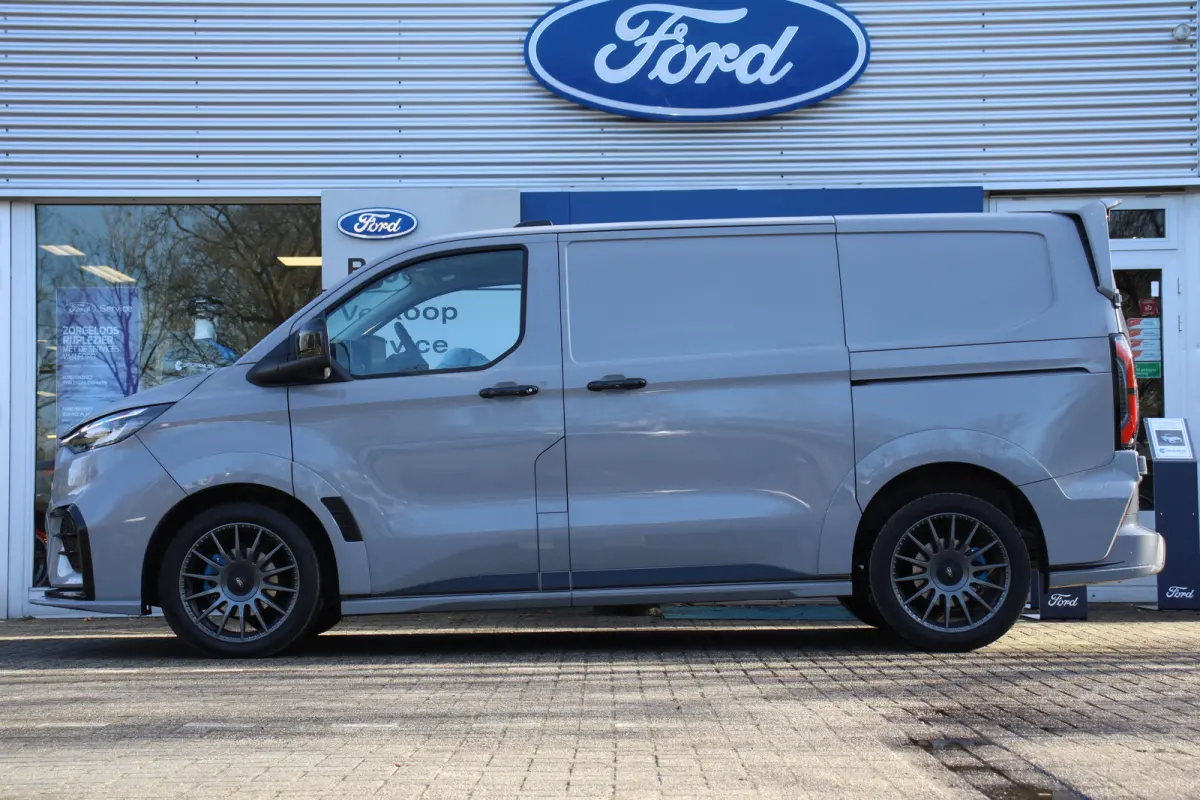 300 2.0 TDCI L1H1 MS-RT | NL-AUTO! | 1E EIGENAAR! | DIRECT RIJDEN! | WINTERPACK | TREKHAAK | CAMERA | DEALER OH! | STANDKACHEL | UNIEK!
