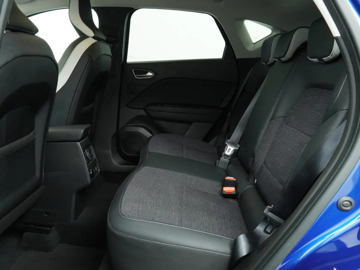 TCe 100 Intens | Navigatie | Parkeersensoren |