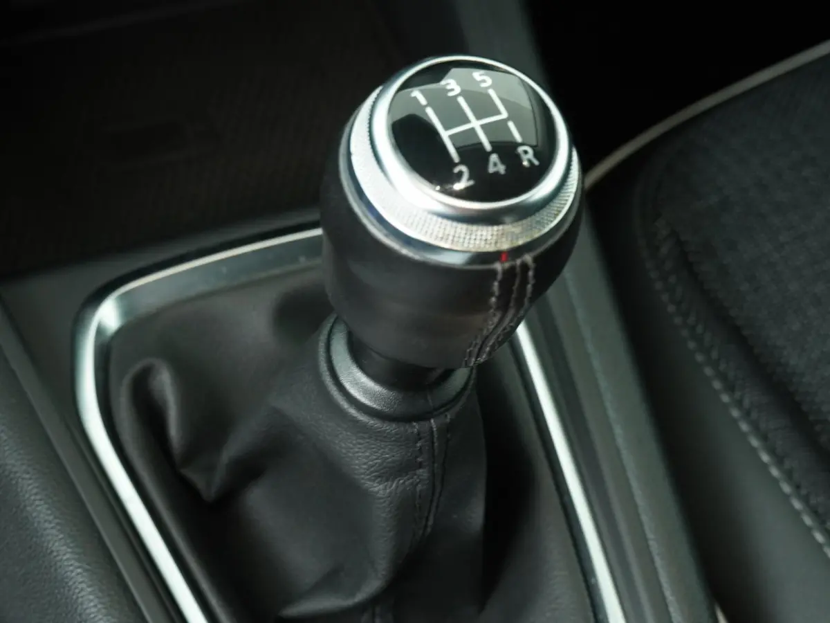 TCe 100 Intens | Navigatie | Parkeersensoren |