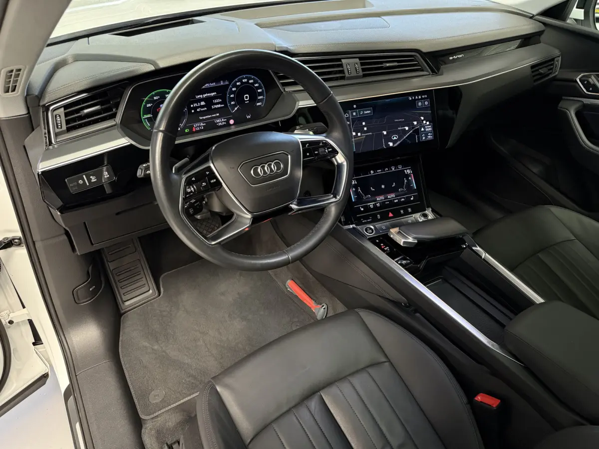 55 quattro Advanced edition Plus 95 kWh SOH 94,1%, Pano, Carplay, 360 Camera