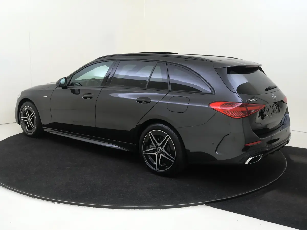 300 e Business Solution AMG /Panoramadak /Nightpakket /Winterpakket /Carplay