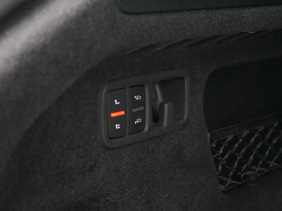 4.0 TFSI SQ8 Quattro 507 Pk Navi / DAB / Camera / Luchtvering