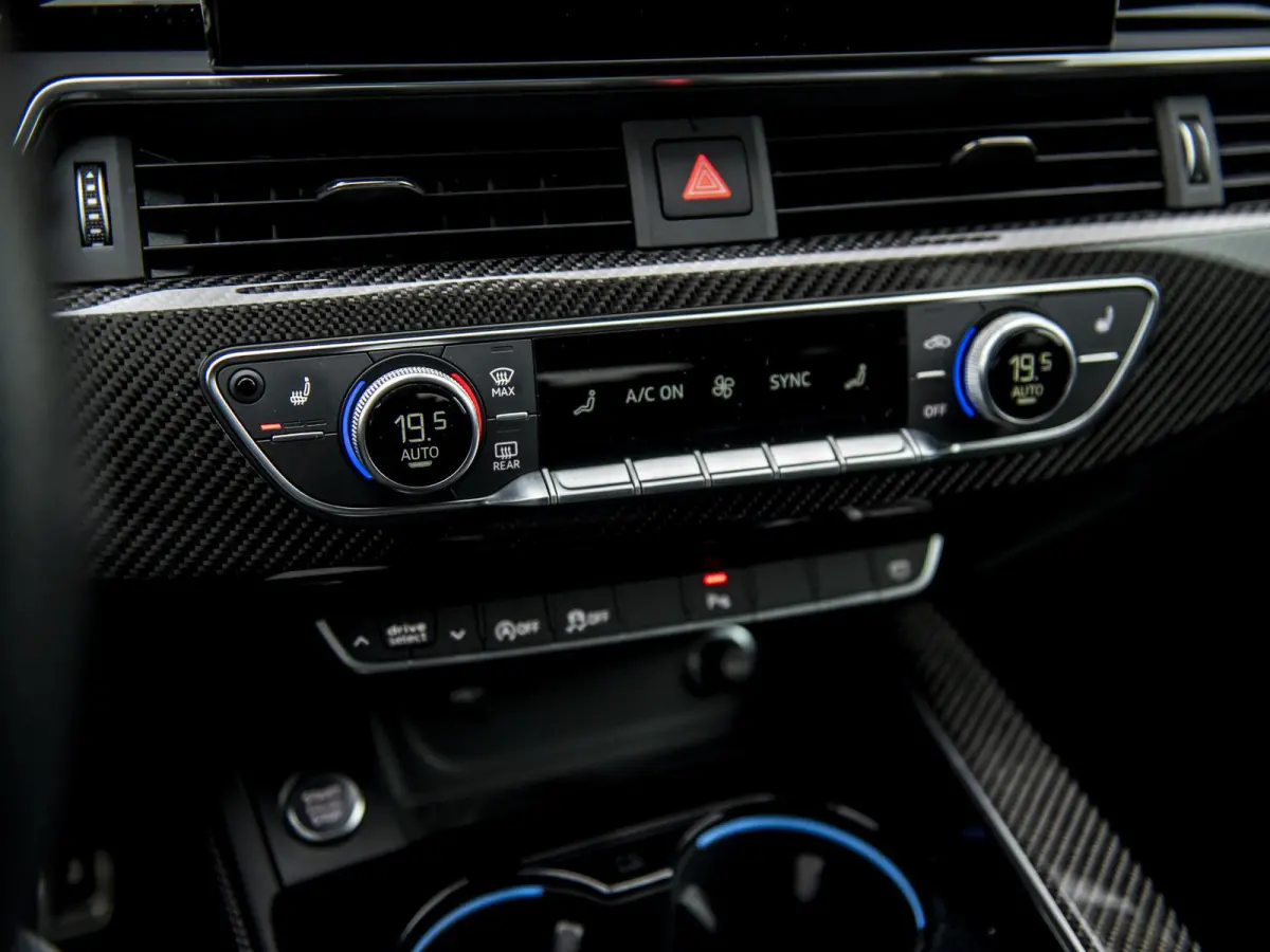 45TFSi 265pk Quattro S Edition Competition Plus | Adapt.dempers | RS Carbon optiek int. | Matrix LED | HuD | Keyless | Mem.stoel | Trekhaak zwenkbaar | 19" Audi Sport LMV | Ass.City & Tour |