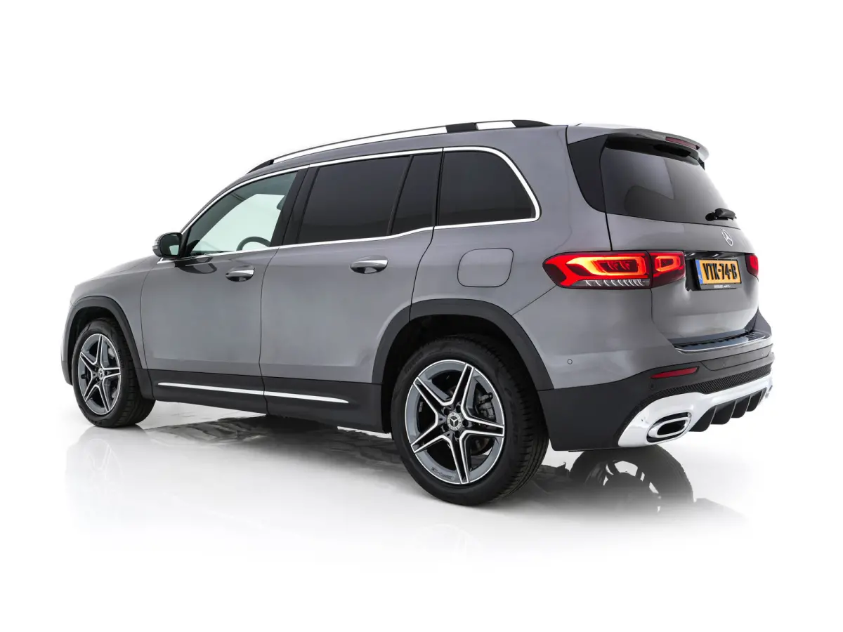 200 d ( VAN ) Premium AMG-SportPack Aut. *LEATHER-MICROFIBRE | FULL-LED | AMBIENT-LIGHT | WIDE-SCREEN-DIGICOCKPIT | HEATED-SPORTSEATS | KEYLESS | NAVI-FULLMAP | DAB+ | ECC | PDC | CRUISE | 1