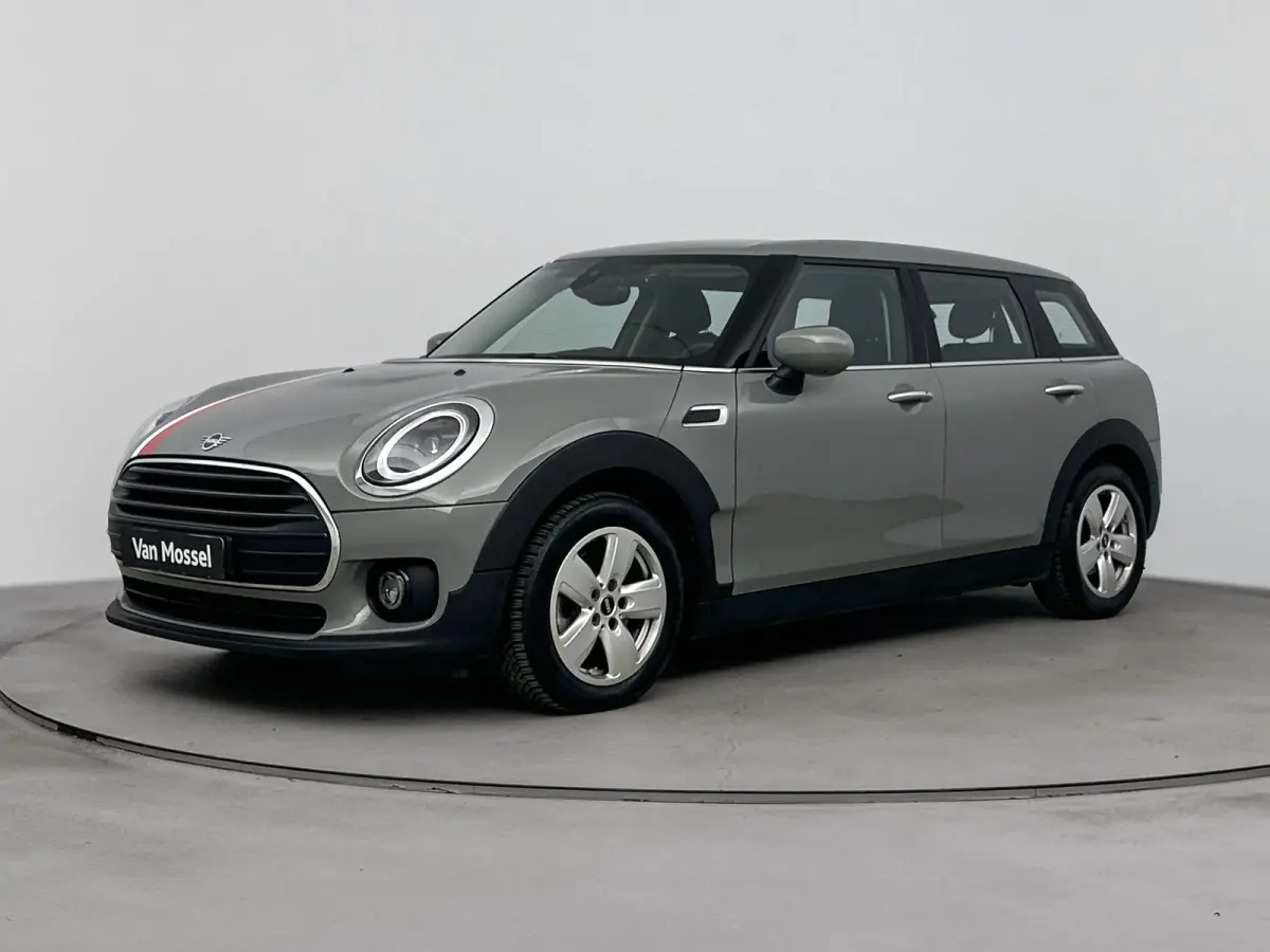 1.5 Cooper Business Edition 136PK | Automaat | Achteruitrijcamera | Navigatie | Climate Control | Stoelverwarming | LED Koplampen
