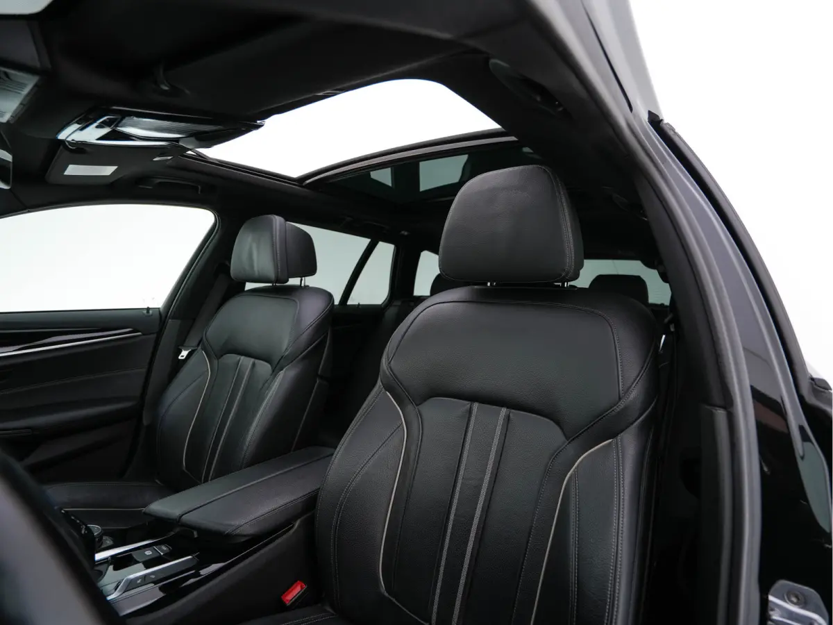 530d Sportline High Executive Aut. *PANO | LEATHER | FULL-LED | MEMORY-PACK | TOP-VIEW | HEATED-COMFORTSEATS | NAVI-FULLMAP | PRIVACY-GLASS | AMBIENT-LIGHT | ECC | CARPLAY | PDC | TOWBAR | S
