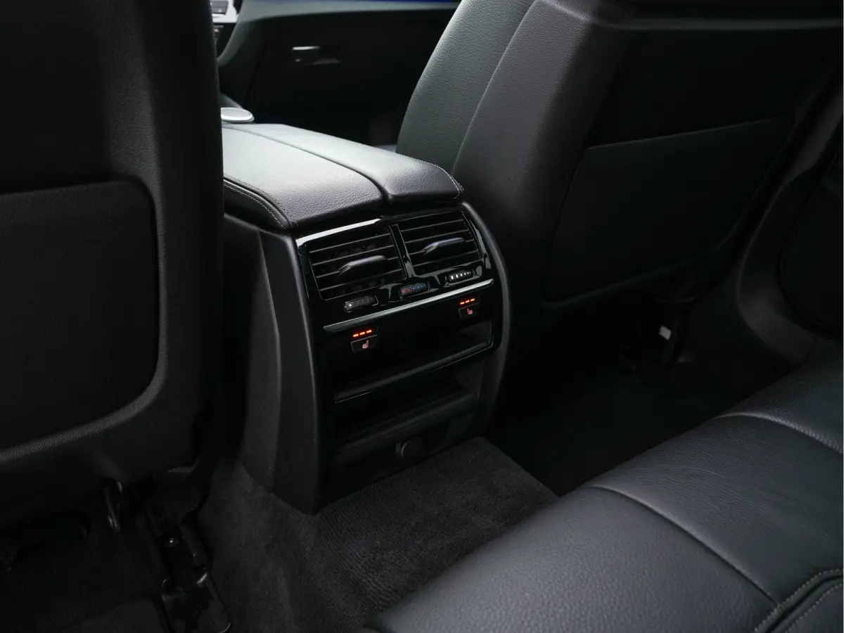 530d Sportline High Executive Aut. *PANO | LEATHER | FULL-LED | MEMORY-PACK | TOP-VIEW | HEATED-COMFORTSEATS | NAVI-FULLMAP | PRIVACY-GLASS | AMBIENT-LIGHT | ECC | CARPLAY | PDC | TOWBAR | S
