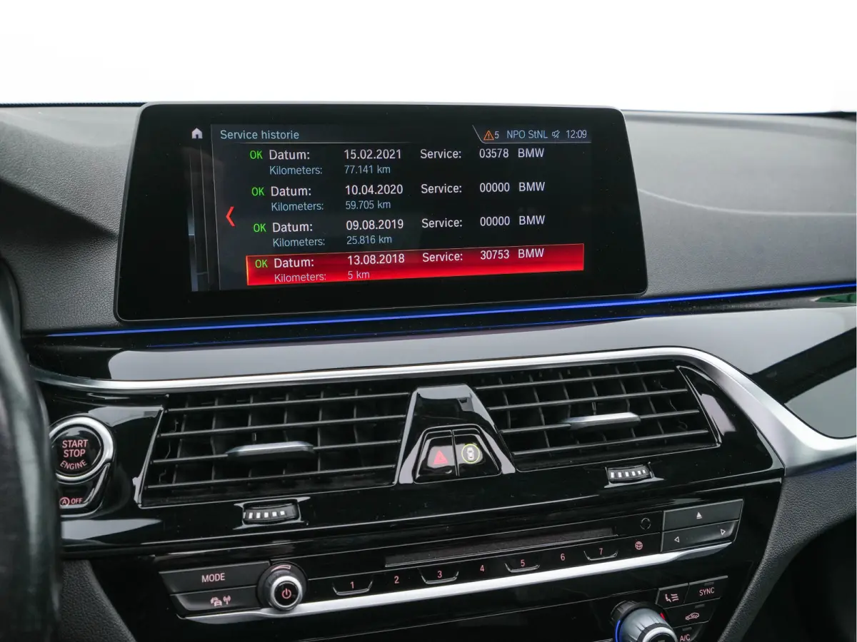 530d Sportline High Executive Aut. *PANO | LEATHER | FULL-LED | MEMORY-PACK | TOP-VIEW | HEATED-COMFORTSEATS | NAVI-FULLMAP | PRIVACY-GLASS | AMBIENT-LIGHT | ECC | CARPLAY | PDC | TOWBAR | S