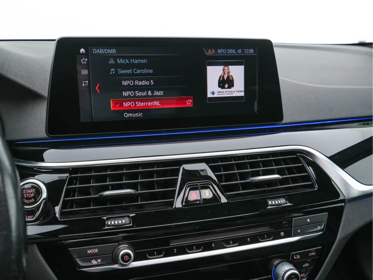 530d Sportline High Executive Aut. *PANO | LEATHER | FULL-LED | MEMORY-PACK | TOP-VIEW | HEATED-COMFORTSEATS | NAVI-FULLMAP | PRIVACY-GLASS | AMBIENT-LIGHT | ECC | CARPLAY | PDC | TOWBAR | S
