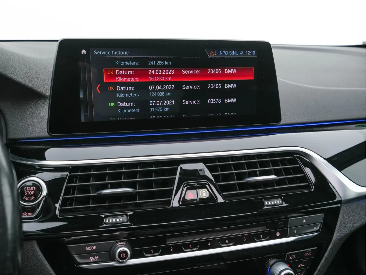 530d Sportline High Executive Aut. *PANO | LEATHER | FULL-LED | MEMORY-PACK | TOP-VIEW | HEATED-COMFORTSEATS | NAVI-FULLMAP | PRIVACY-GLASS | AMBIENT-LIGHT | ECC | CARPLAY | PDC | TOWBAR | S