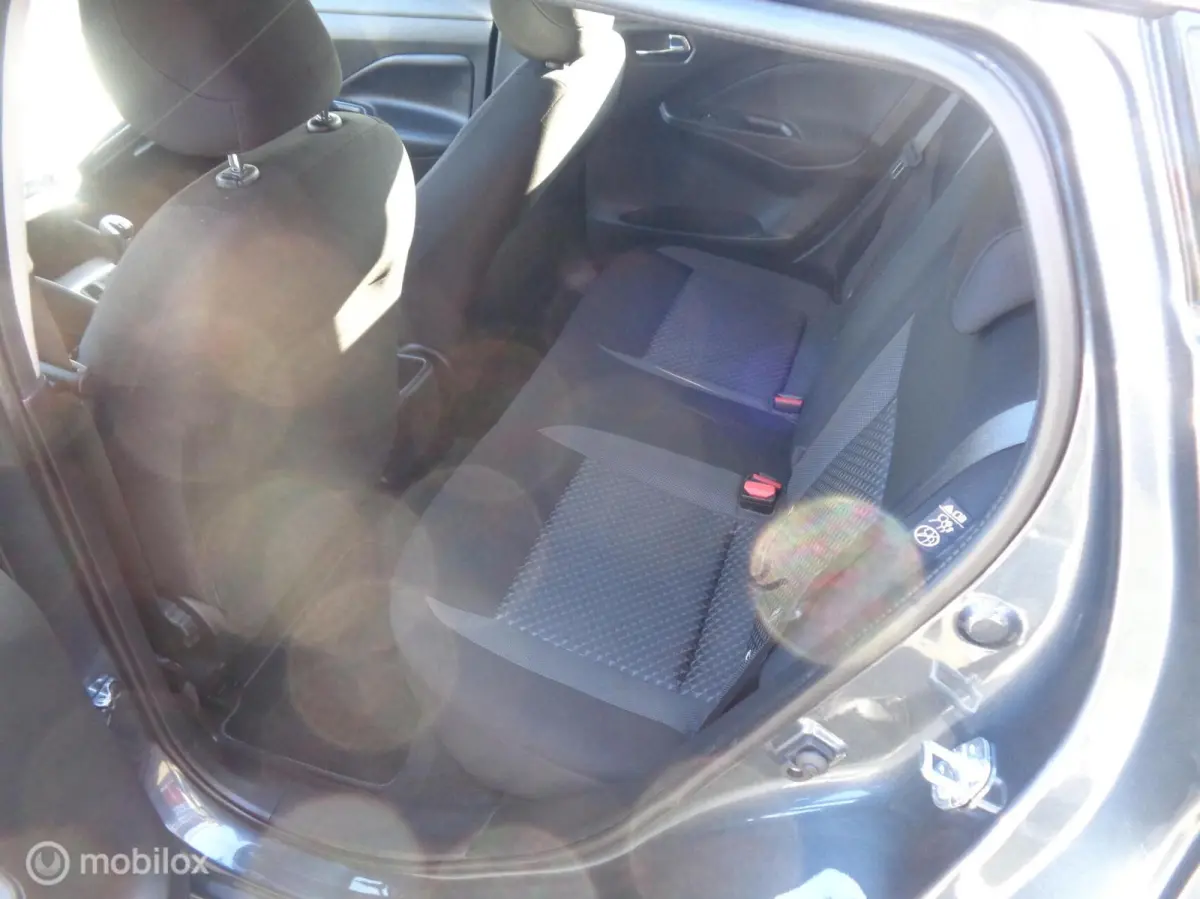 1.0 IG-T Business/Airco/Lm velgen/Navigatie/LED/Cruise controle/Slechts 21000km