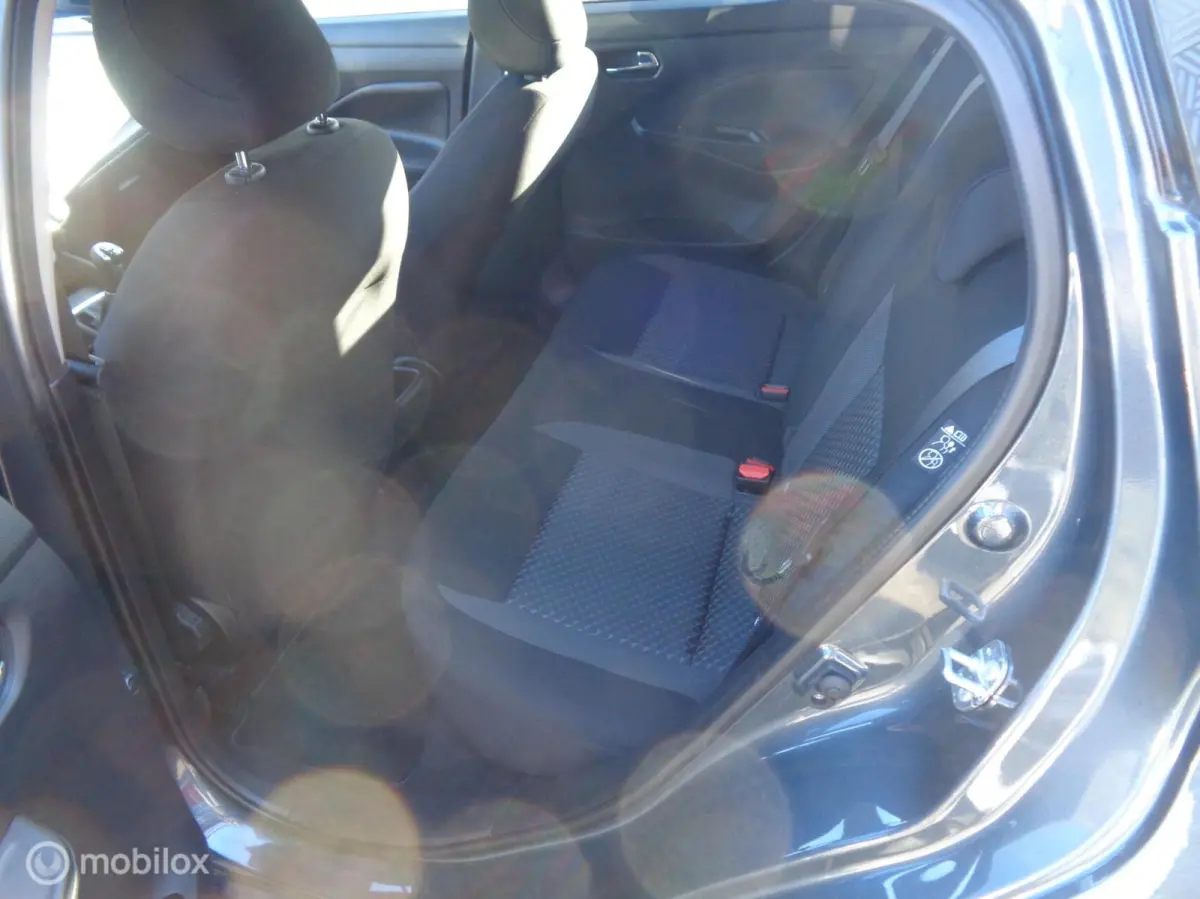 1.0 IG-T Business/Airco/Lm velgen/Navigatie/LED/Cruise controle/Slechts 21000km