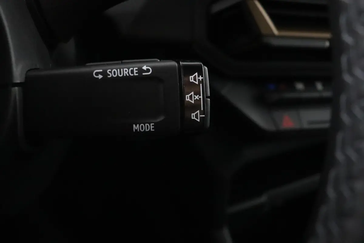 Extreme mild hybrid 130 | Apple Carplay/Android Auto | Parkeercamera | Climate Control |