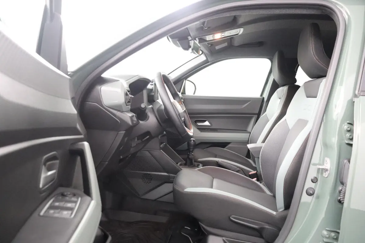 Extreme mild hybrid 130 | Apple Carplay/Android Auto | Parkeercamera | Climate Control |