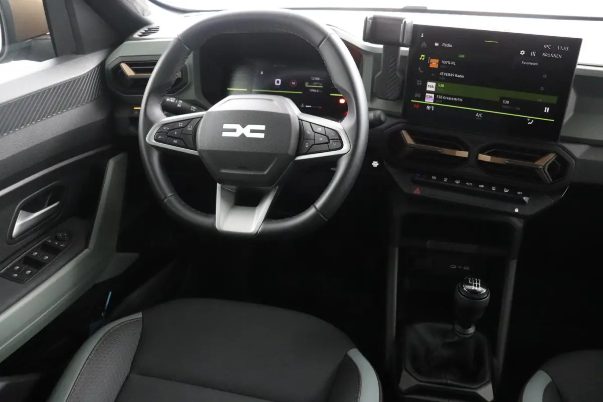 Extreme mild hybrid 130 | Apple Carplay/Android Auto | Parkeercamera | Climate Control |