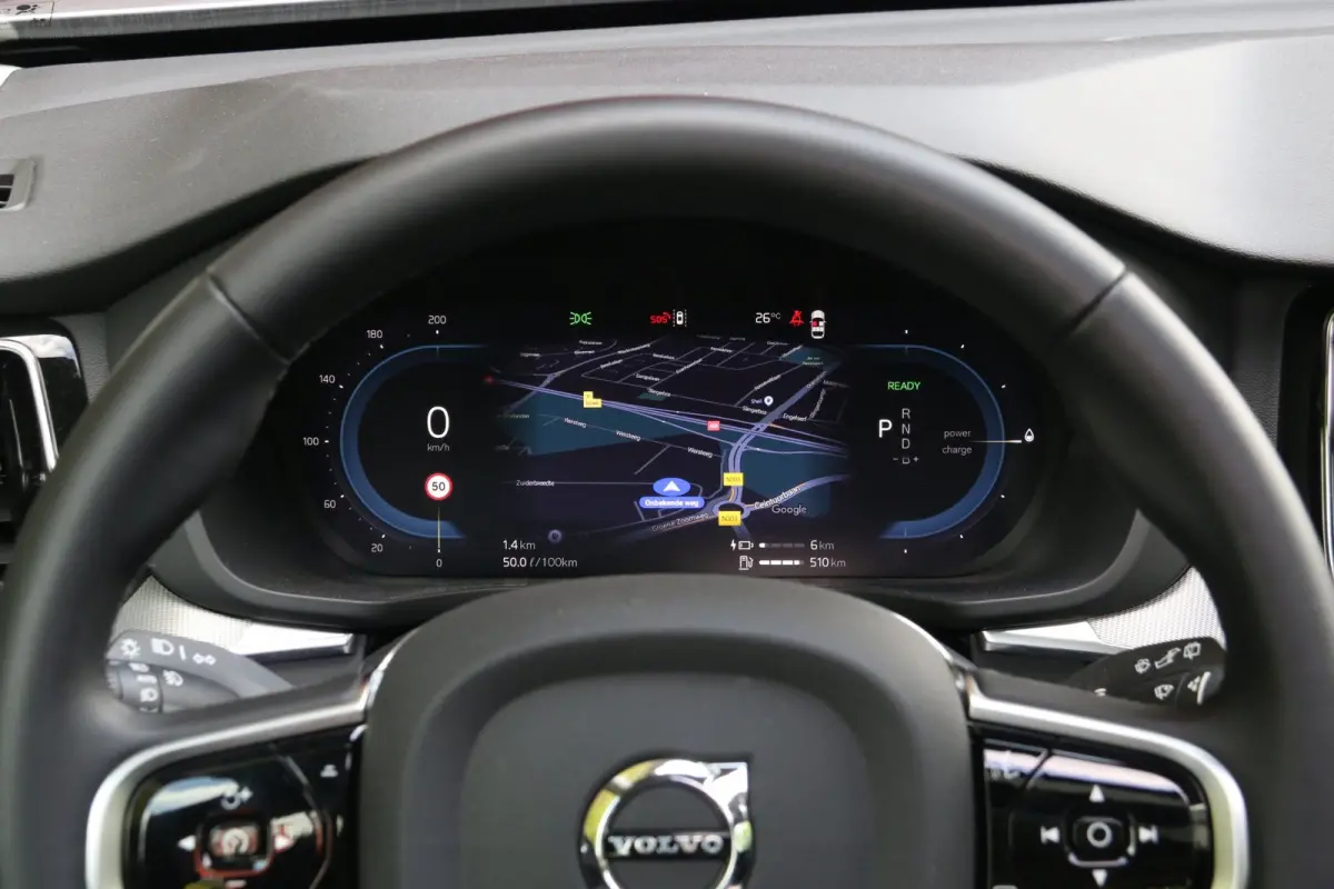 2.0 T6 Plug-in hybrid AWD Plus Dark | Trekhaak | 360 Camera | Panoramadak | Memory | Pilot Assist