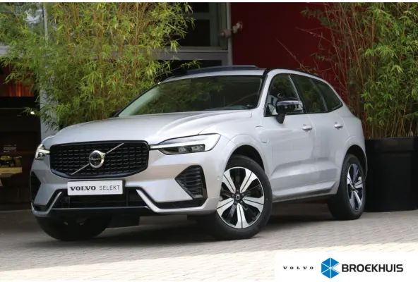 2.0 T6 Plug-in hybrid AWD Plus Dark | Trekhaak | 360 Camera | Panoramadak | Memory | Pilot Assist