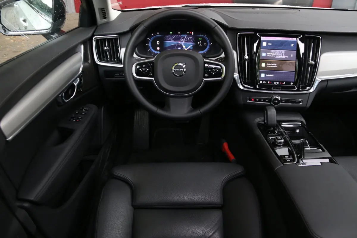 2.0 T6 Plug-in hybrid AWD Ultra Dark | Luchtvering | Trekhaak | 360 Camera | Pilot Assist | Panoramadak | Harman/Kardon