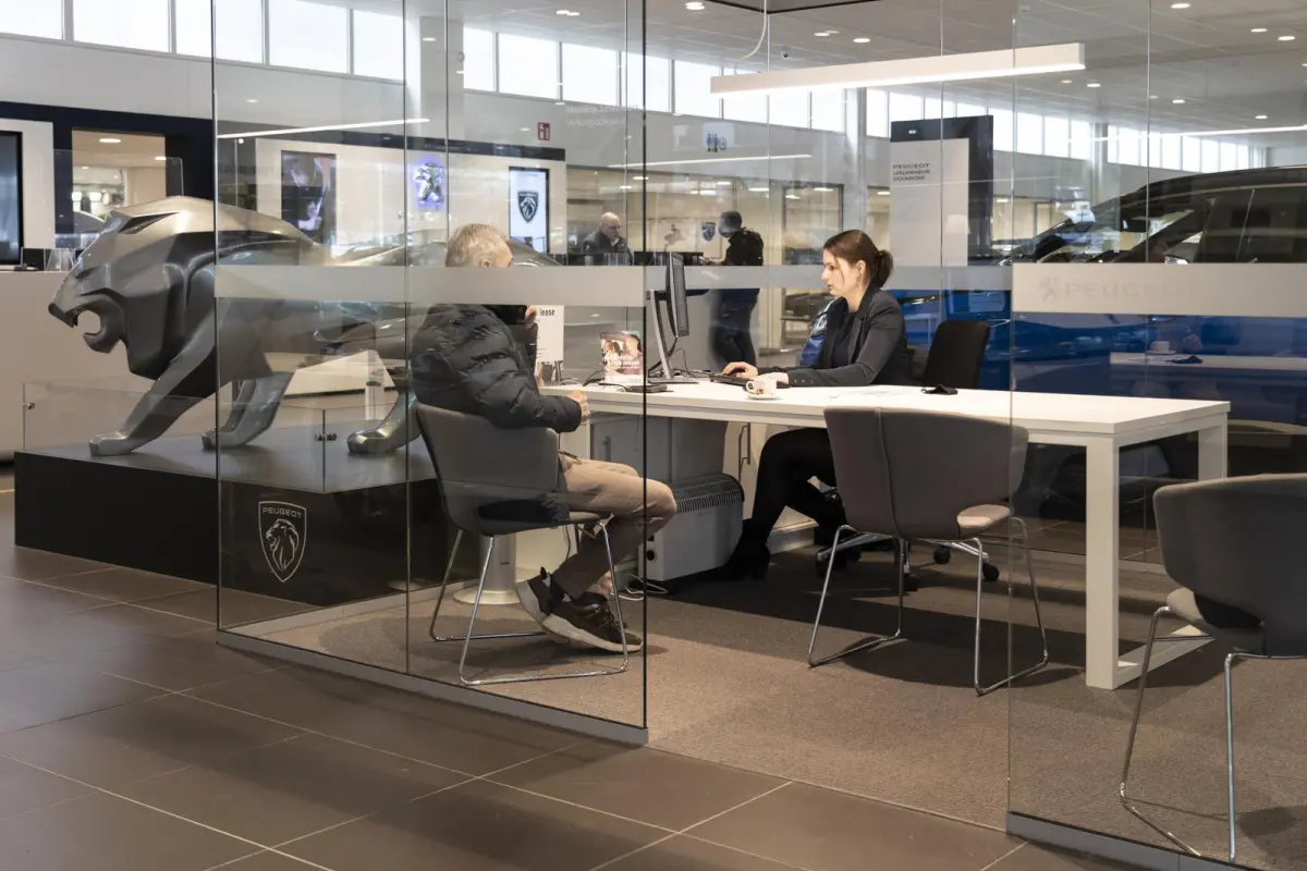 Design 69.9 kWh | DEMO | Navigatie | Elektrische Lederen Stoelen | Stoelverwarming | Stoelventilatie | 360 °C Camera |  Panoramadak |