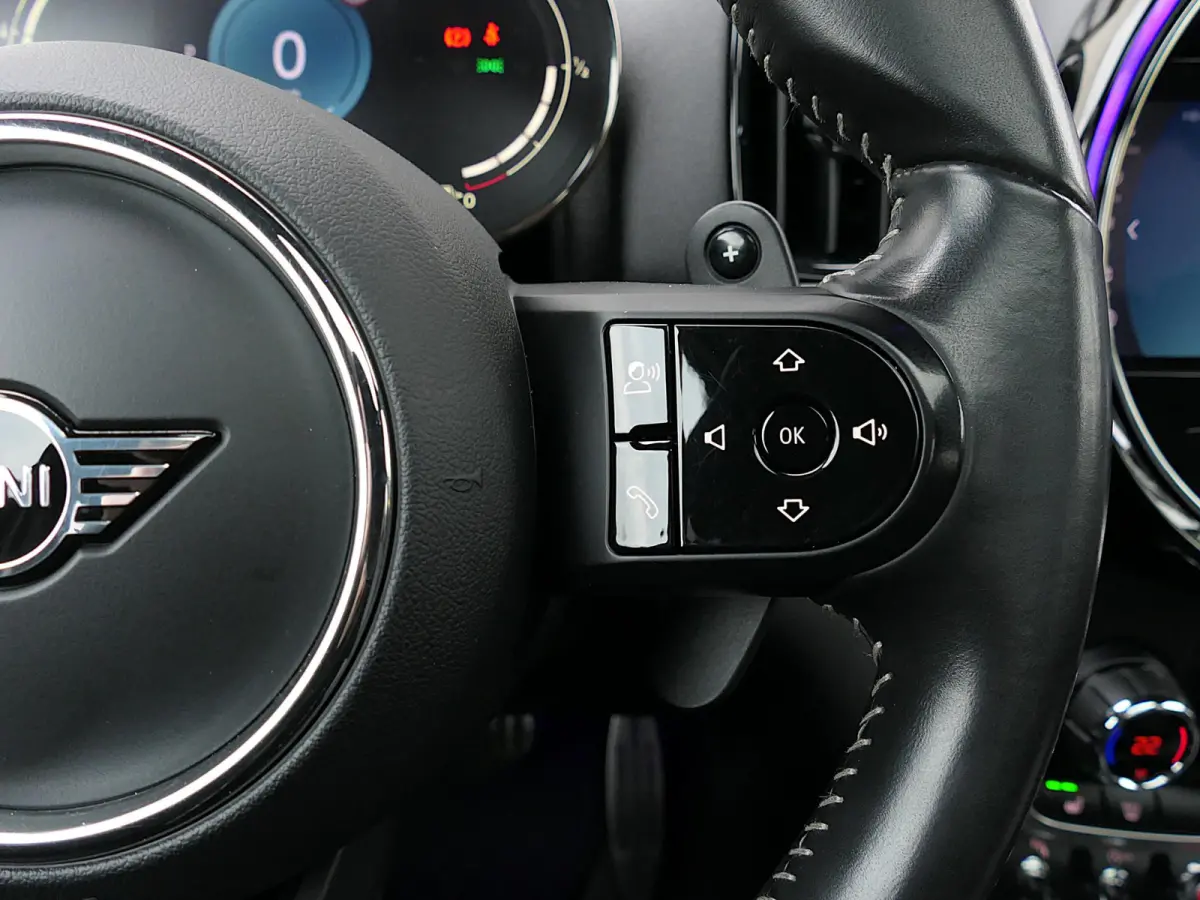 2.0 Cooper S ALL4 John Cooper Works | Panoramadak | Digitaal Dashboard | ACC | Head-up display | Achteruitrijcamera | Achterlicht britse vlag | Apple-/Android Carplay | Half leder