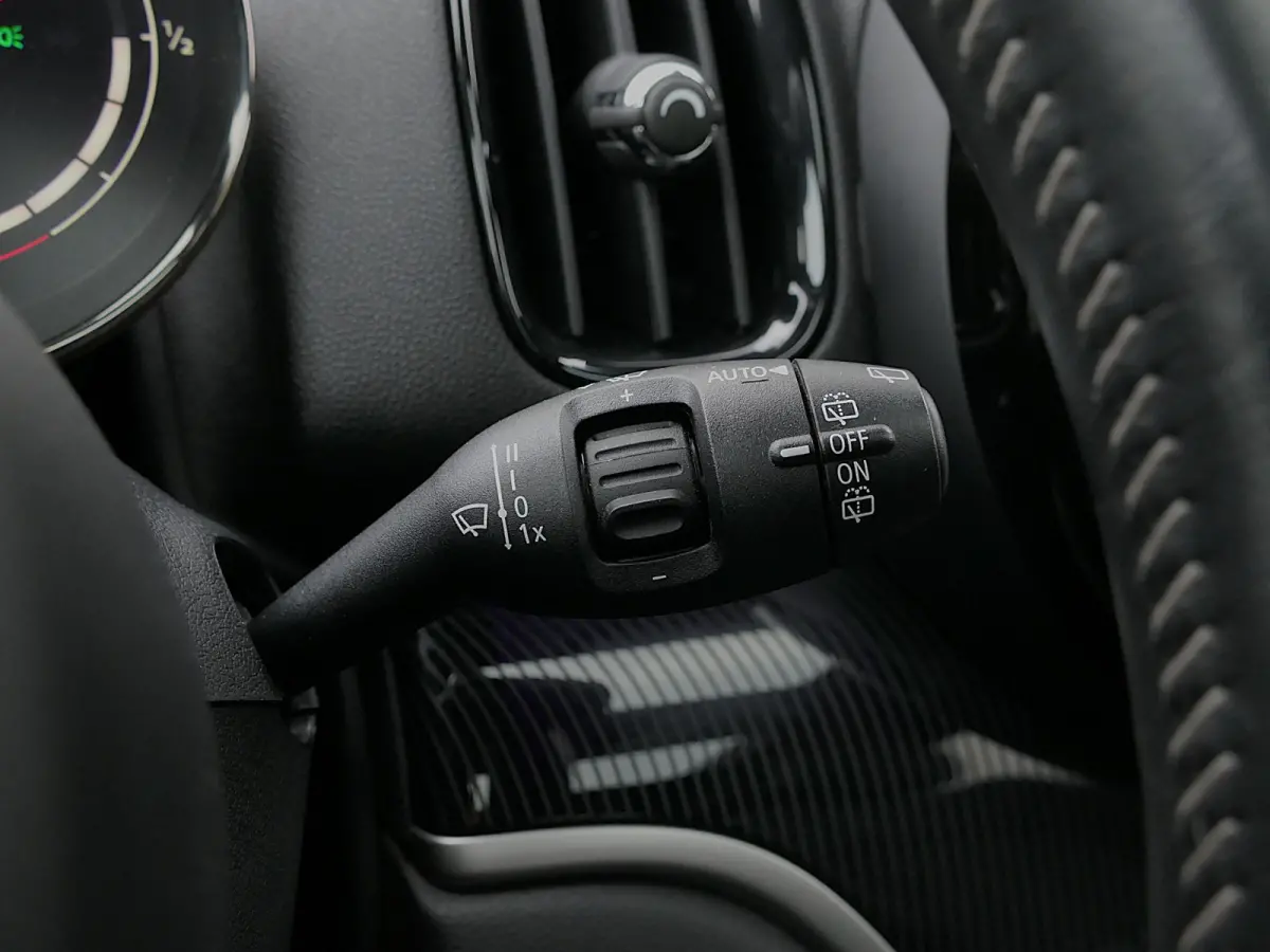 2.0 Cooper S ALL4 John Cooper Works | Panoramadak | Digitaal Dashboard | ACC | Head-up display | Achteruitrijcamera | Achterlicht britse vlag | Apple-/Android Carplay | Half leder