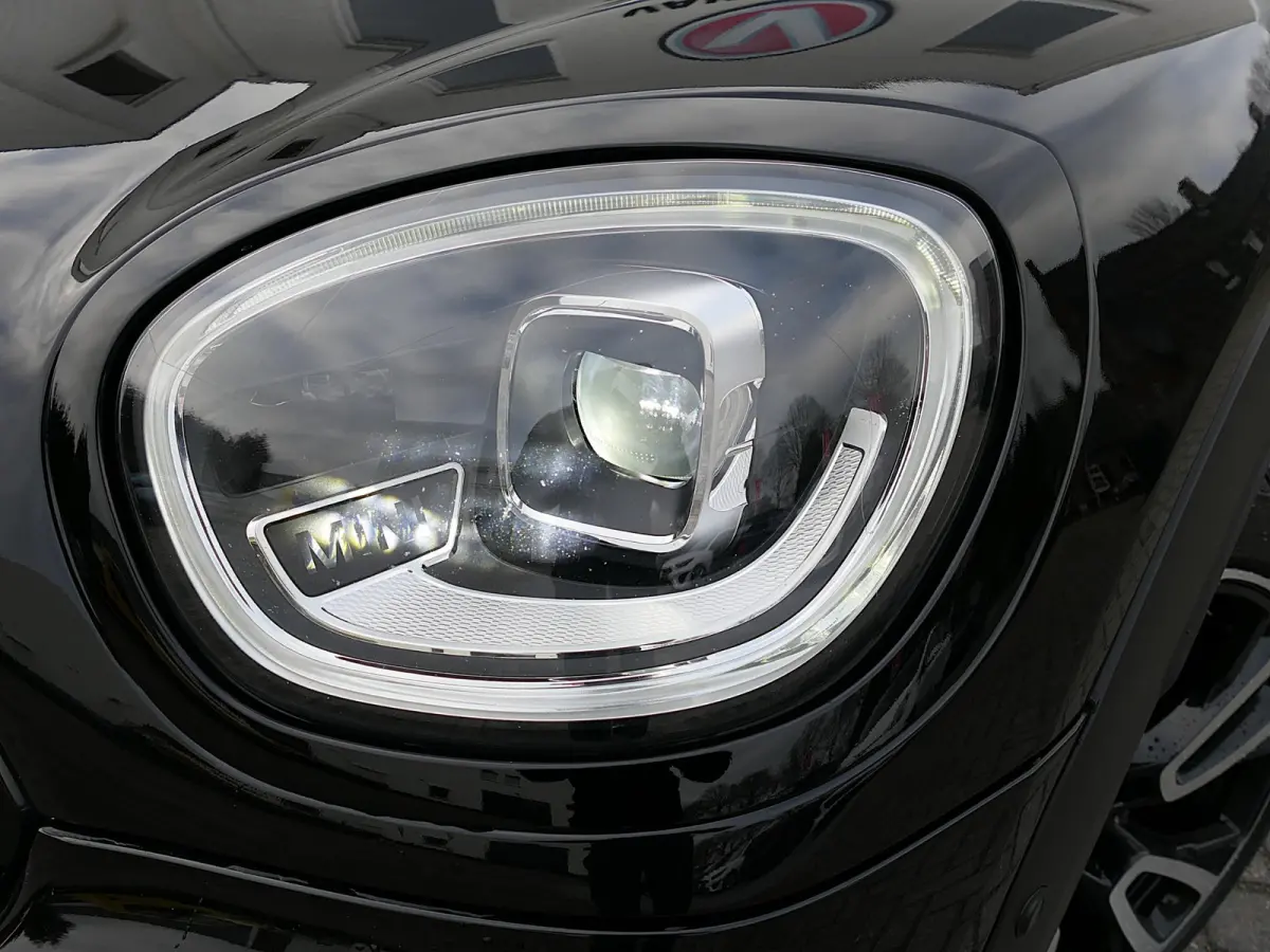 2.0 Cooper S ALL4 John Cooper Works | Panoramadak | Digitaal Dashboard | ACC | Head-up display | Achteruitrijcamera | Achterlicht britse vlag | Apple-/Android Carplay | Half leder