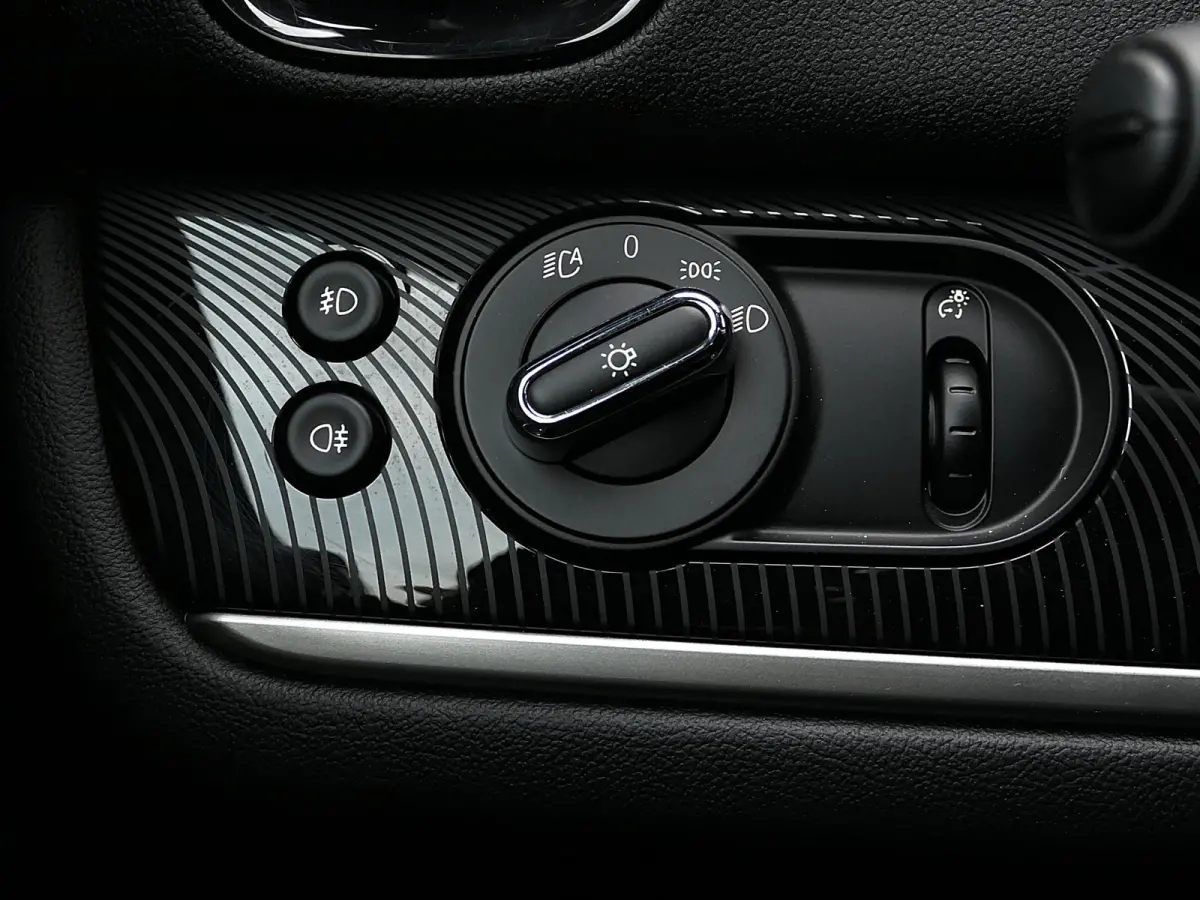 2.0 Cooper S ALL4 John Cooper Works | Panoramadak | Digitaal Dashboard | ACC | Head-up display | Achteruitrijcamera | Achterlicht britse vlag | Apple-/Android Carplay | Half leder