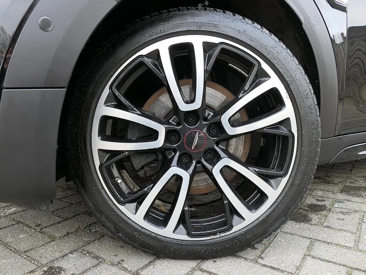 2.0 Cooper S ALL4 John Cooper Works | Panoramadak | Digitaal Dashboard | ACC | Head-up display | Achteruitrijcamera | Achterlicht britse vlag | Apple-/Android Carplay | Half leder