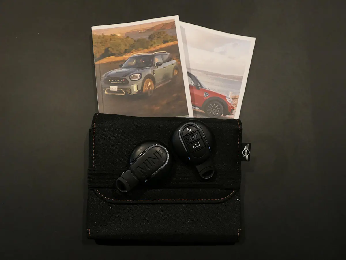 2.0 Cooper S ALL4 John Cooper Works | Panoramadak | Digitaal Dashboard | ACC | Head-up display | Achteruitrijcamera | Achterlicht britse vlag | Apple-/Android Carplay | Half leder