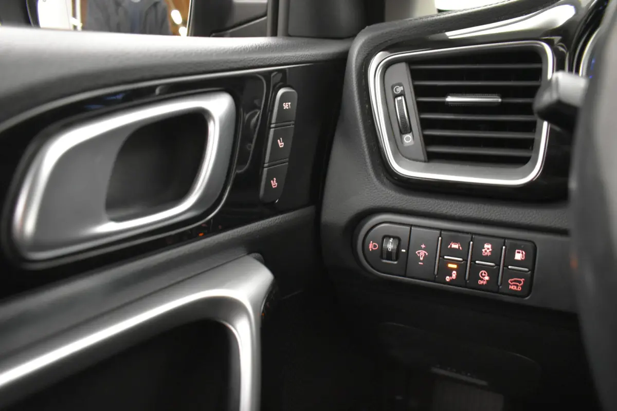 1.6 GDi PHEV Dynamic+ Nw Model Camera mem Seats 100% SOH Dhoek El-Aklep Winterpack