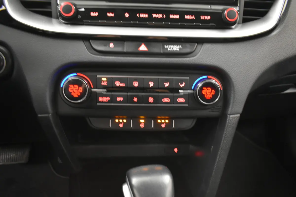 1.6 GDi PHEV Dynamic+ Nw Model Camera mem Seats 100% SOH Dhoek El-Aklep Winterpack