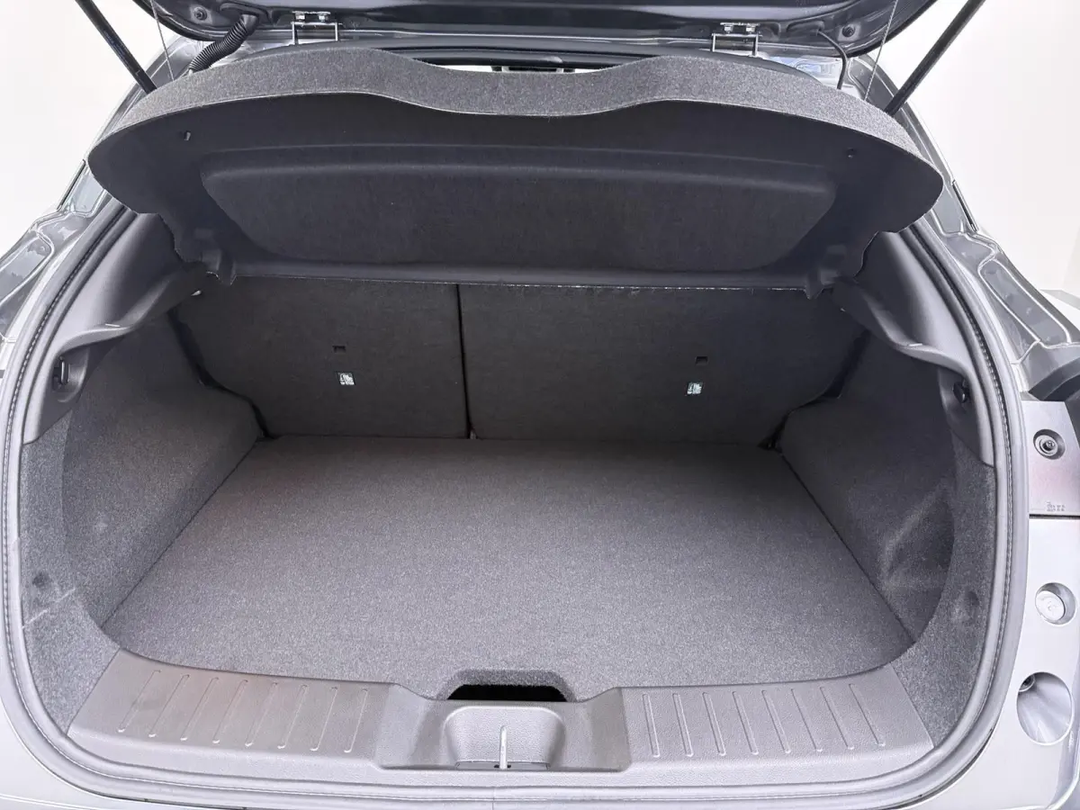 1.6 Hybrid Tekna | €3000,- Voorraad Korting !!! | Cold Pack | Sound Pack |