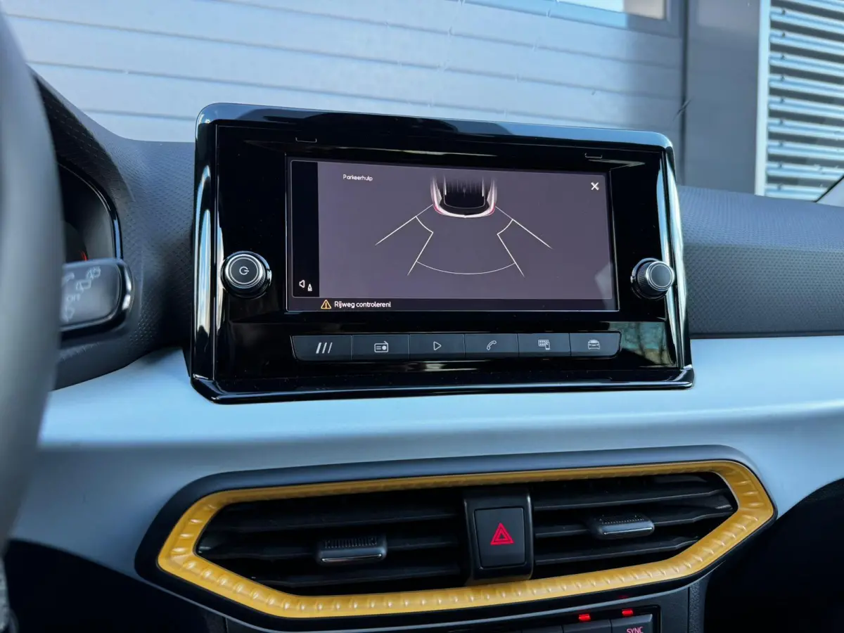 1.0 EcoTSI Style Business Connect |Stoelverw. |Carplay