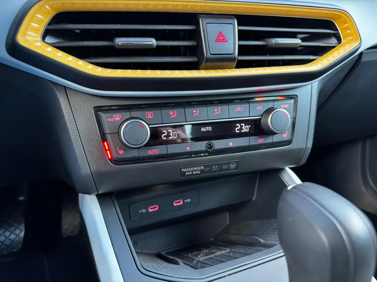 1.0 EcoTSI Style Business Connect |Stoelverw. |Carplay