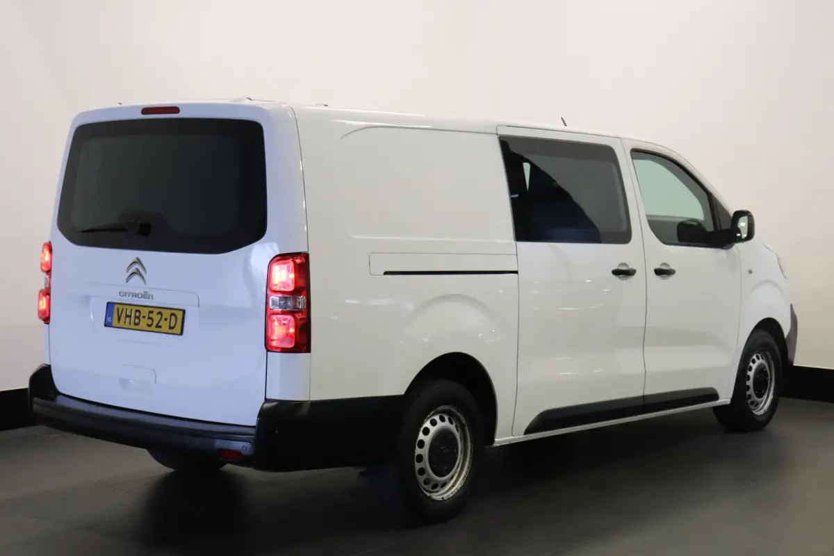 2.0 BlueHDI L3 120PK EURO 6 - Airco - PDC - Cruise - €10.900,- Excl.
