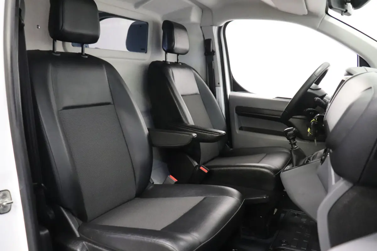 2.0 BlueHDI L3 120PK EURO 6 - Airco - PDC - Cruise - €10.900,- Excl.
