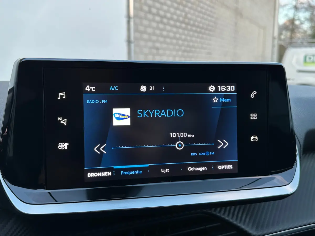 1.2 Turbo Allure | Camera achter | Climate Control | Apple Carplay / Android Auto | L.M. | Achteruitrijcamera | Airco (automatisch) | Apple Carplay/Android Auto