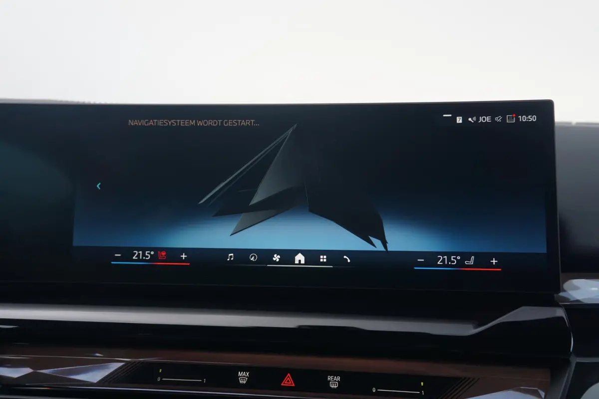 550e xDrive M Sportpakket Pro | Panoramadak | Bowers & Wilkins | Trekhaak | Comfort Pack | Innovation Pack