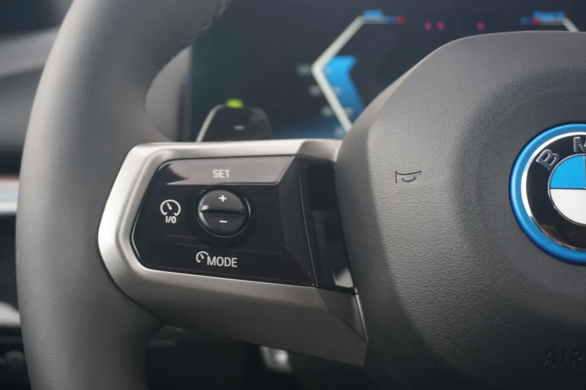 550e xDrive M Sportpakket Pro | Panoramadak | Bowers & Wilkins | Trekhaak | Comfort Pack | Innovation Pack