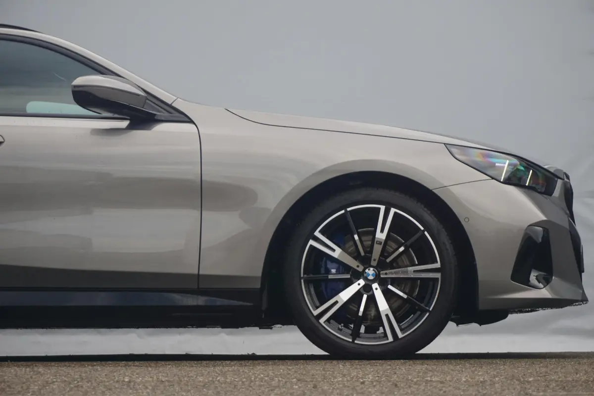 550e xDrive M Sportpakket Pro | Panoramadak | Bowers & Wilkins | Trekhaak | Comfort Pack | Innovation Pack