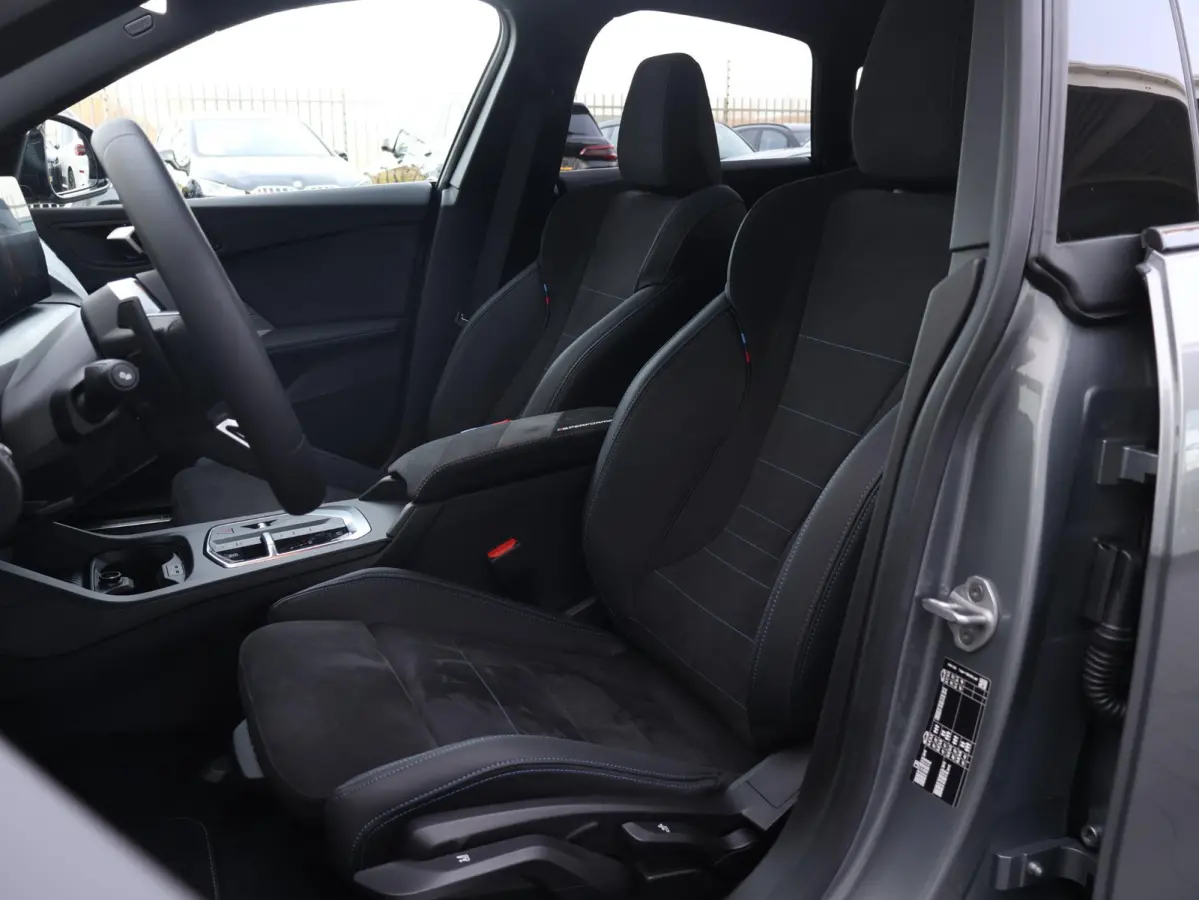 220 M-performance 19 inch lichtmetalen velgen, carbon delen, side skirts, spoilers, etc
