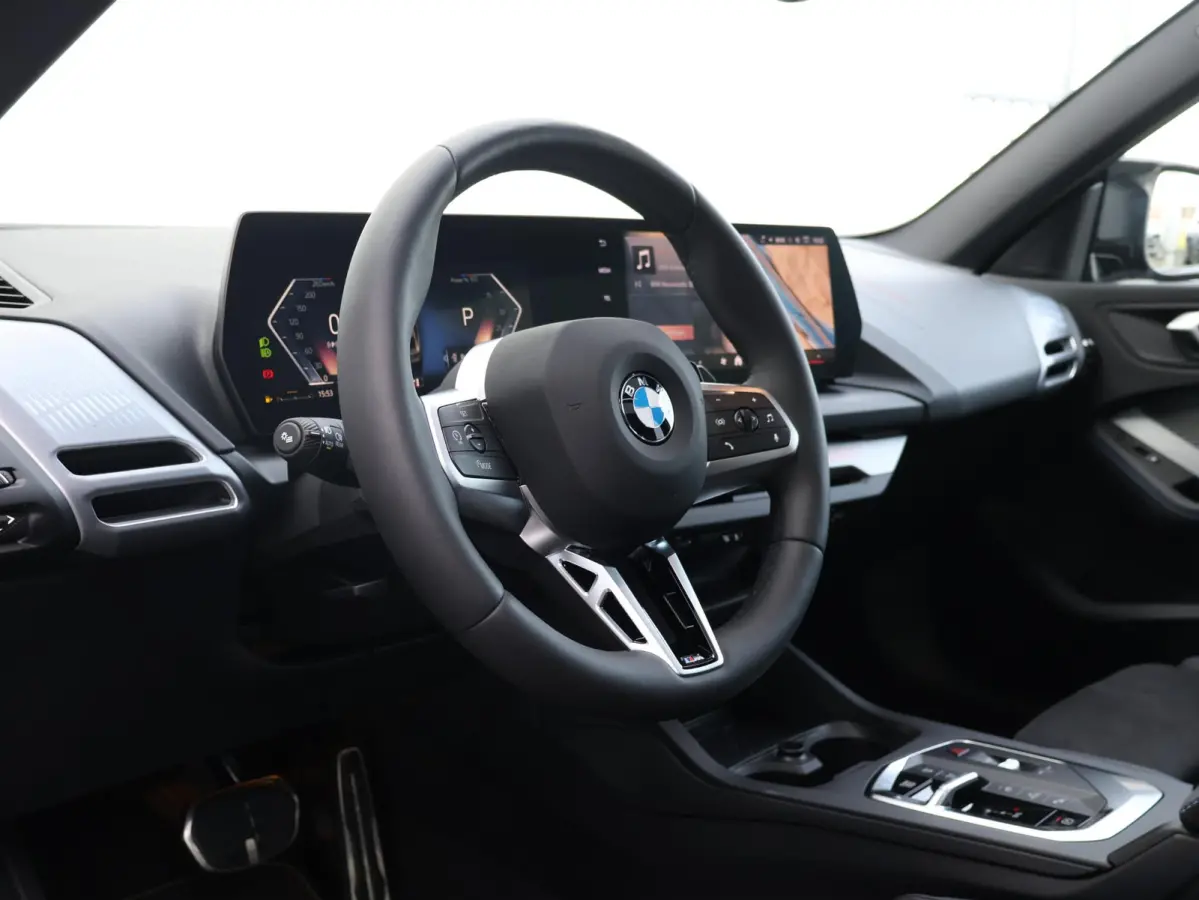 220 M-performance 19 inch lichtmetalen velgen, carbon delen, side skirts, spoilers, etc