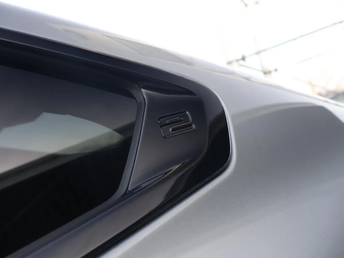 220 M-performance 19 inch lichtmetalen velgen, carbon delen, side skirts, spoilers, etc