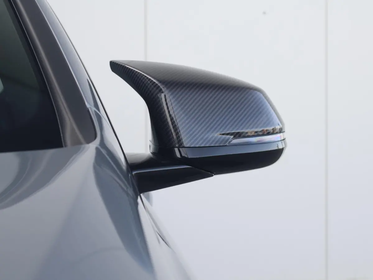 220 M-performance 19 inch lichtmetalen velgen, carbon delen, side skirts, spoilers, etc