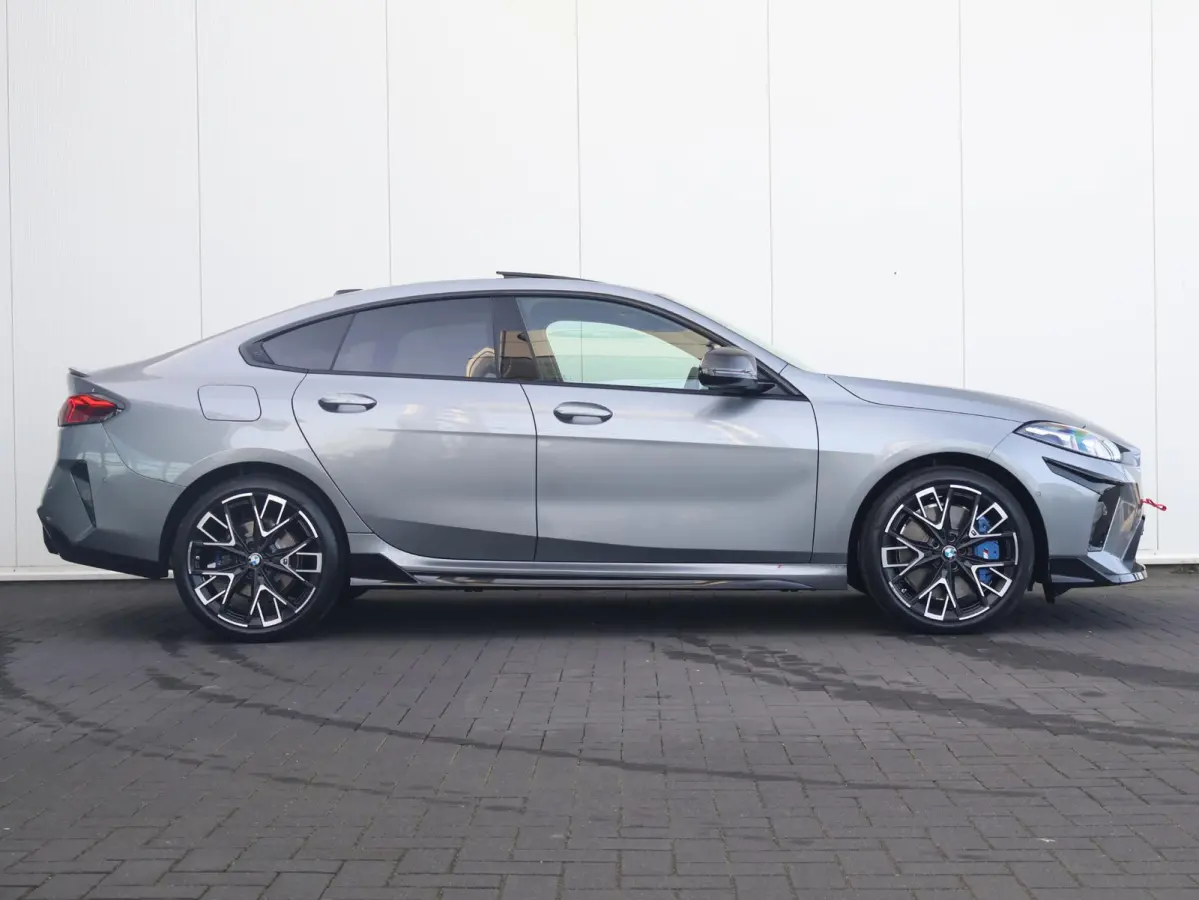 220 M-performance 19 inch lichtmetalen velgen, carbon delen, side skirts, spoilers, etc