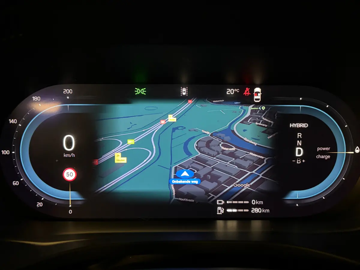 T6 AWD Recharge Ultra Dark | Head-Up Display | Harman Kardon | Adaptieve Cruise Control | Stoelverwarming voor+Achter | Stuurwielverwarming | Full LED Meesturende koplampen | Pilot Assist | 