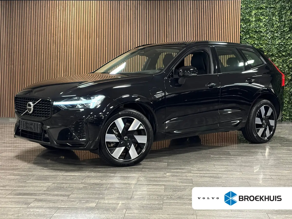 T6 AWD Recharge Ultra Dark | Head-Up Display | Harman Kardon | Adaptieve Cruise Control | Stoelverwarming voor+Achter | Stuurwielverwarming | Full LED Meesturende koplampen | Pilot Assist | 